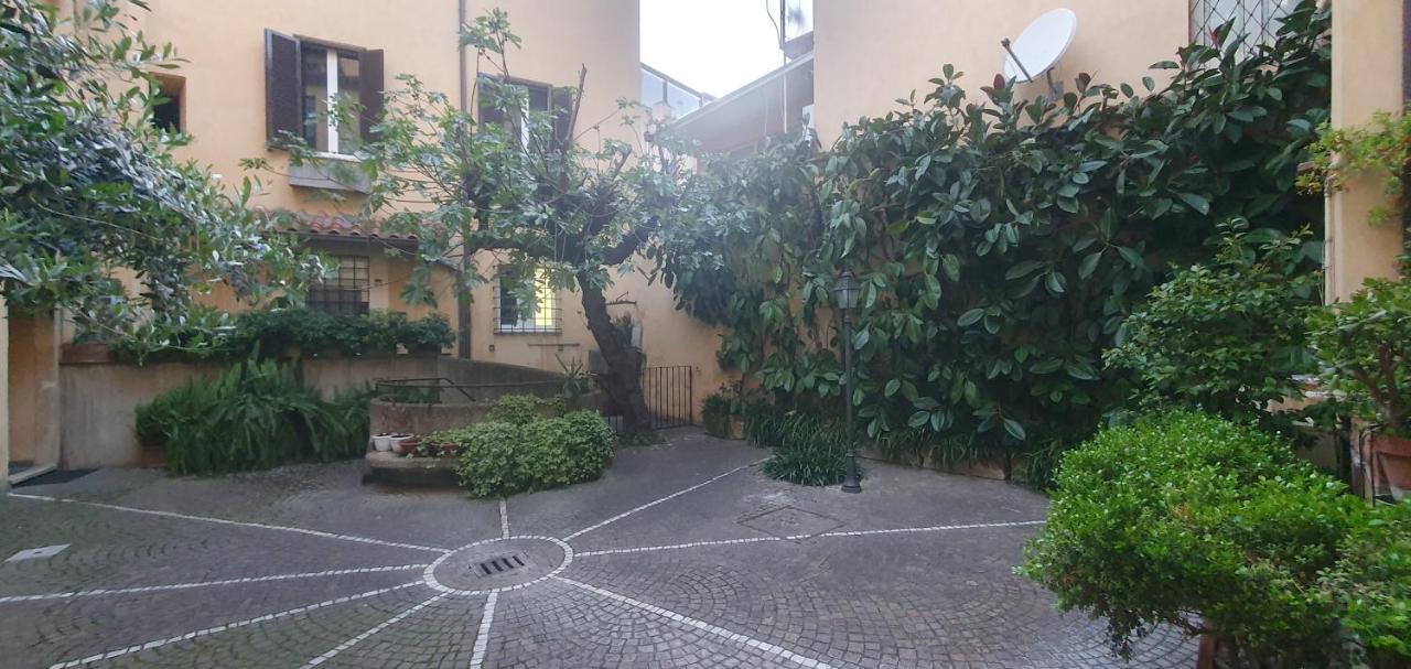 D'elite Trevi Fountain Apartment